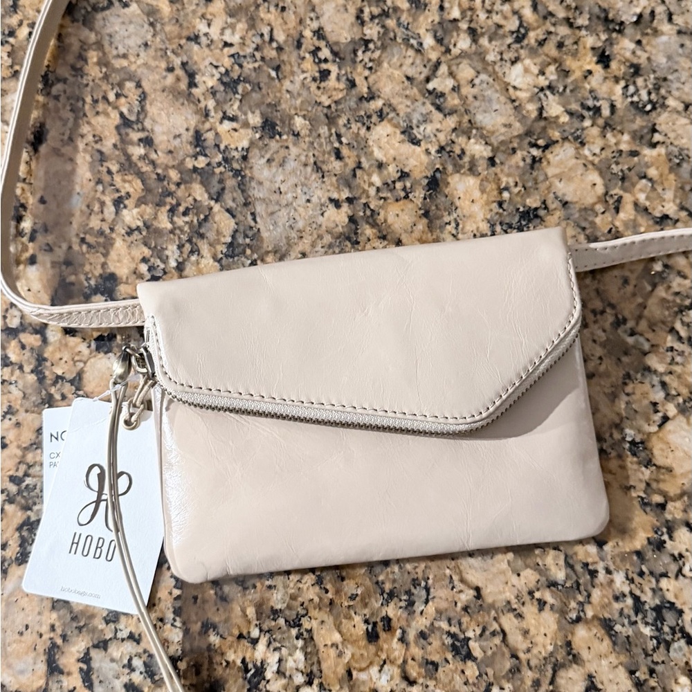 HOBO Neutral Beige/Cream Crossbody/waist Envelope Bag NWT
